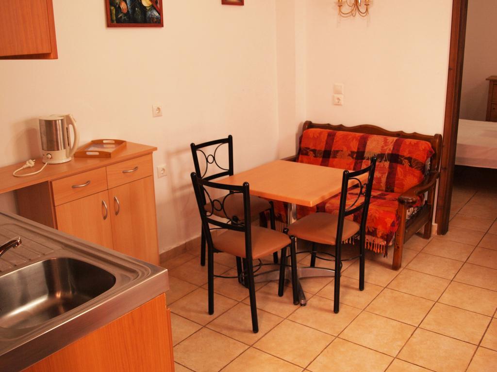 Olympos Pension Rhodes City الغرفة الصورة